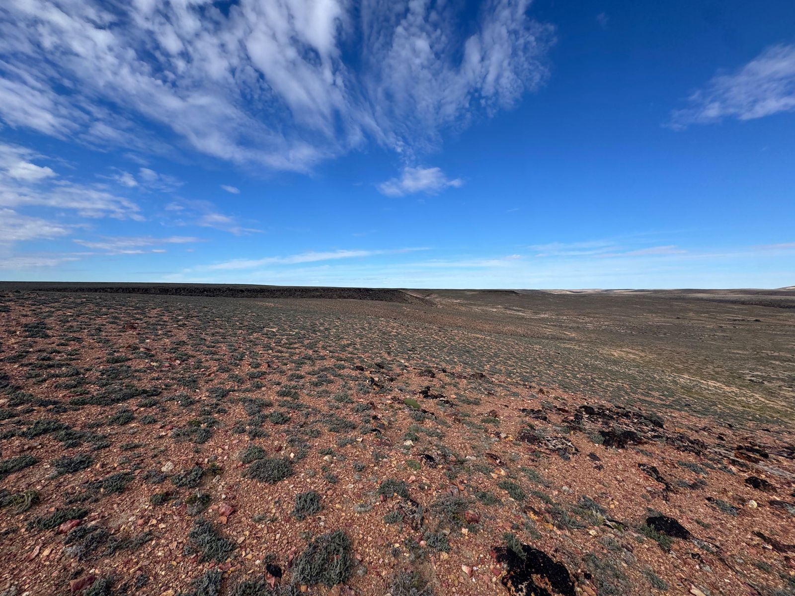 The Luna Roja plateau under a wide Patagonian sky